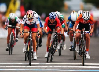 Lizzie Armitstead winning the world championship road race