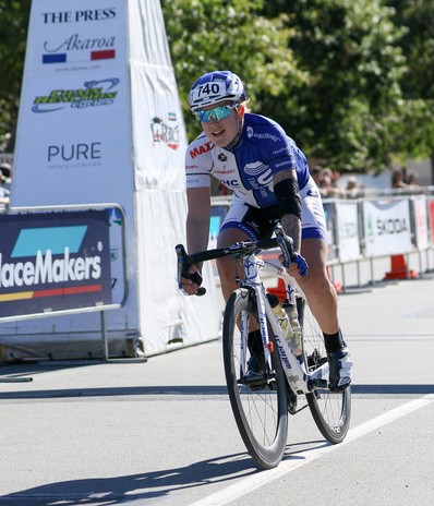 Linda Villumsen winning Le Race, Christchurch, New Zealand