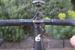 Bar Fly and K-Edge mounts the Edge 820 within the bar profile